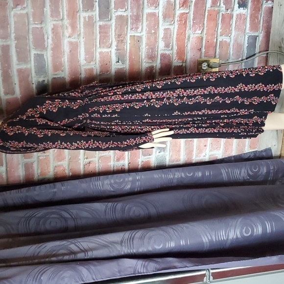 3 for $30 Long flowy dress (NWT) - Picture 5 of 6